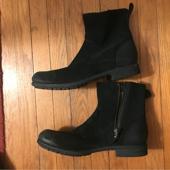UGG Mens 12 Black Suede Ankle Boots with side zipper; Never worn